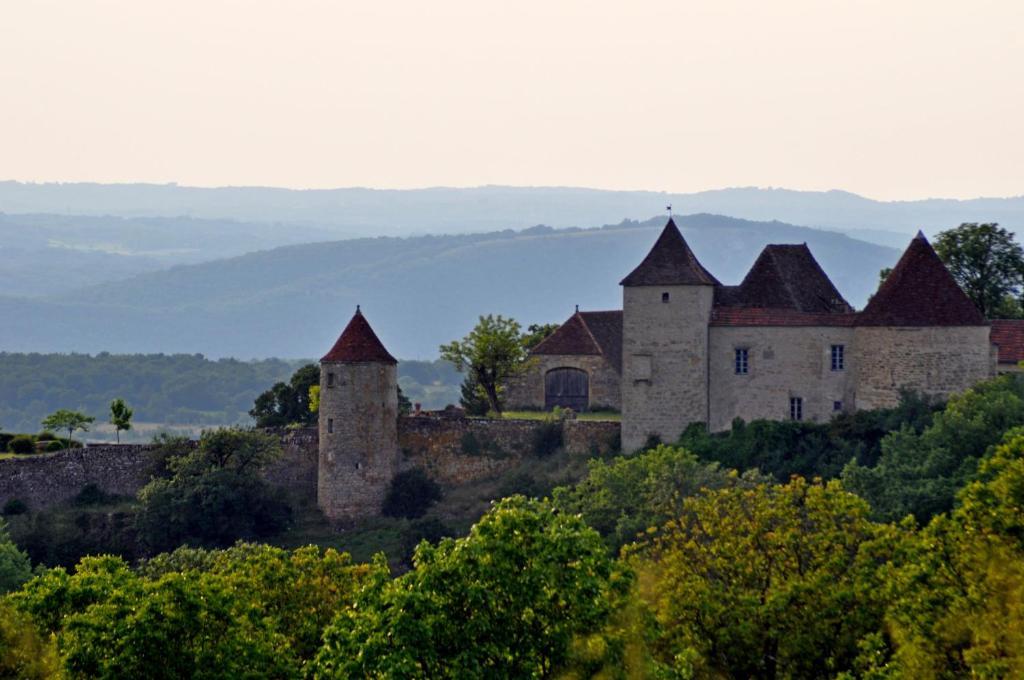 Gite 8 Pers Du Chateau De Cantecor Alvignac المظهر الخارجي الصورة